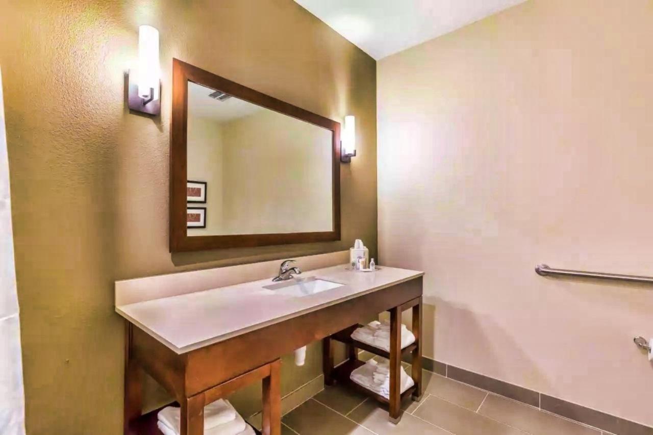 Comfort Suites Houston I45 North Aldine Екстериор снимка